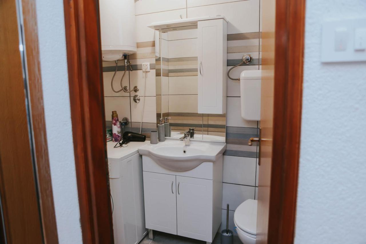 I&T Apartman Gospić Exterior foto