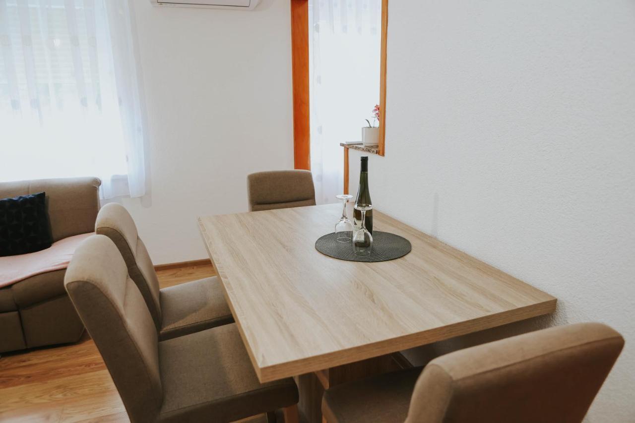 I&T Apartman Gospić Exterior foto